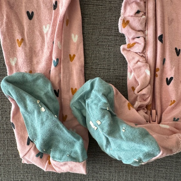 Posh Peanut Footie - Picture 4 of 4